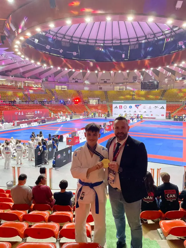 Marina istorie la Mondiale