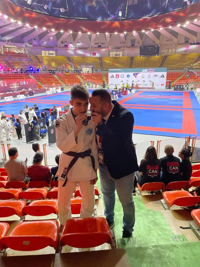 Marina istorie la Mondiale